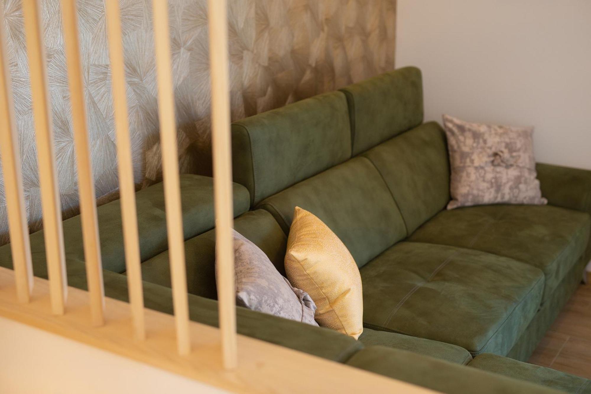 Apartments Paola & Karla With Pool クルク 部屋 写真